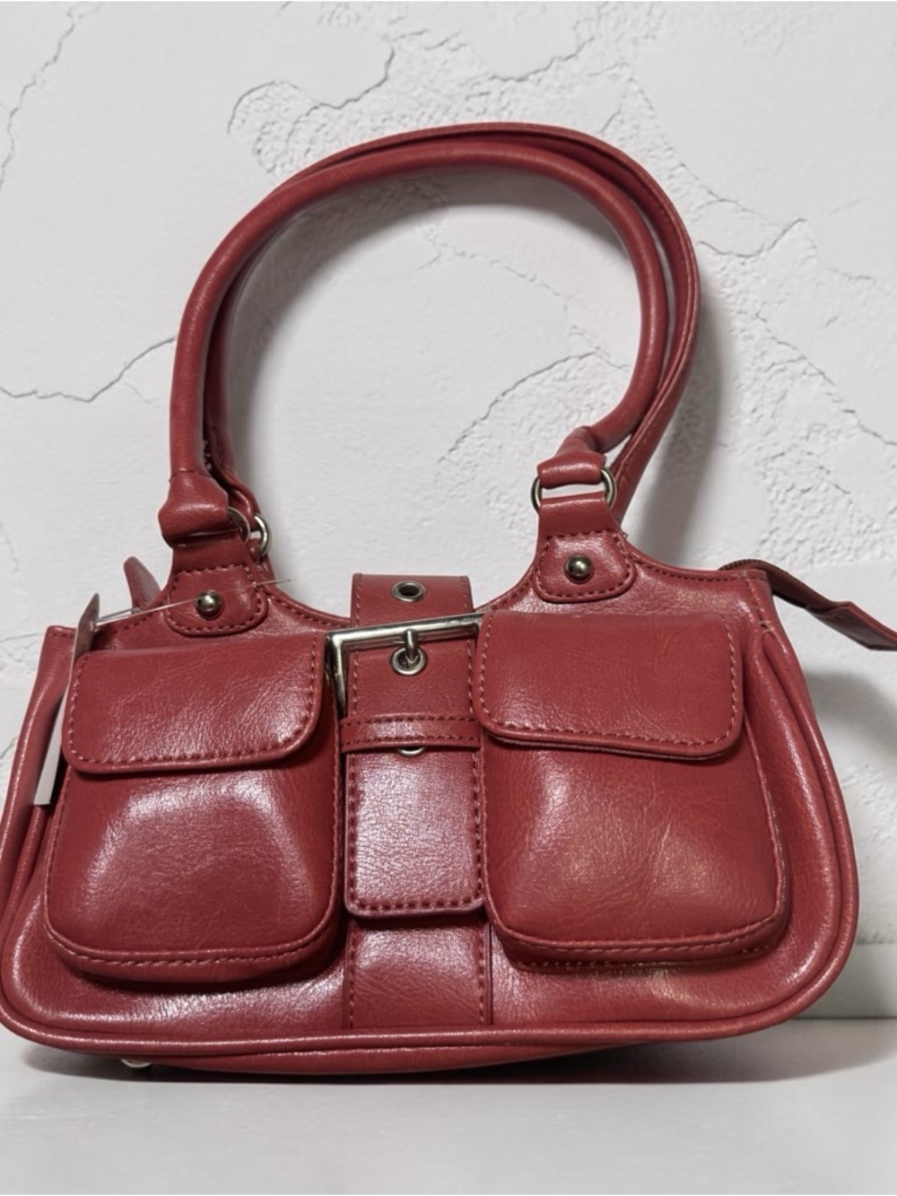 Classic Red Leather Shoulder Bag with Dual Front Pockets
